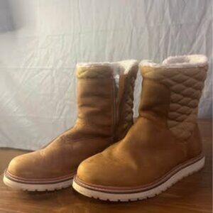 Helly-Hansen Women's Seraphina Boots size 6.5